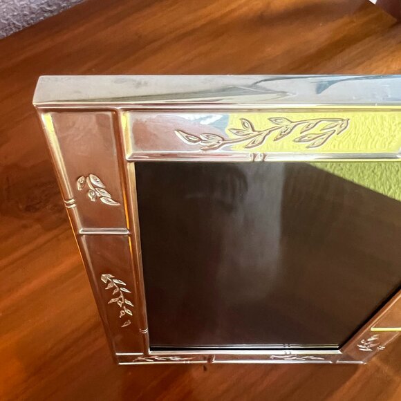 RARE Tiffany & Co. Sterling Silver Picture Frame with Engraved Leaves 4x6 - Picture 3 of 5